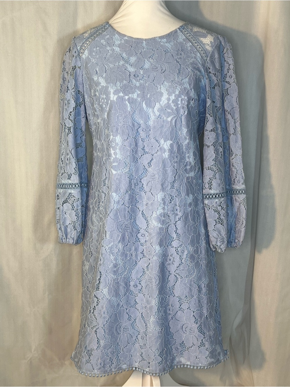 Vince Camuto Dress Light Blue Lace Overlay Long Illusion Sleeves Embroidery 8๐ - Picture 3 of 12